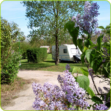 places for tents, caravans or motorhomes - Camping de Gourjade